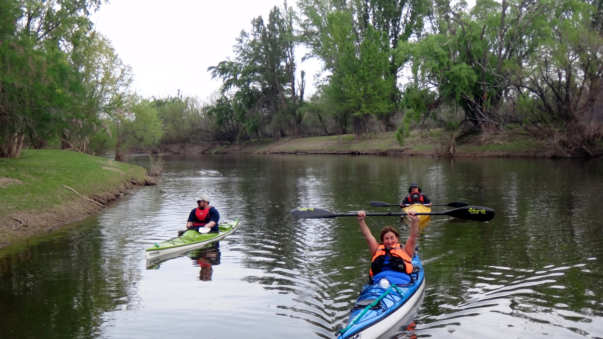 Flotada por el Río Negro